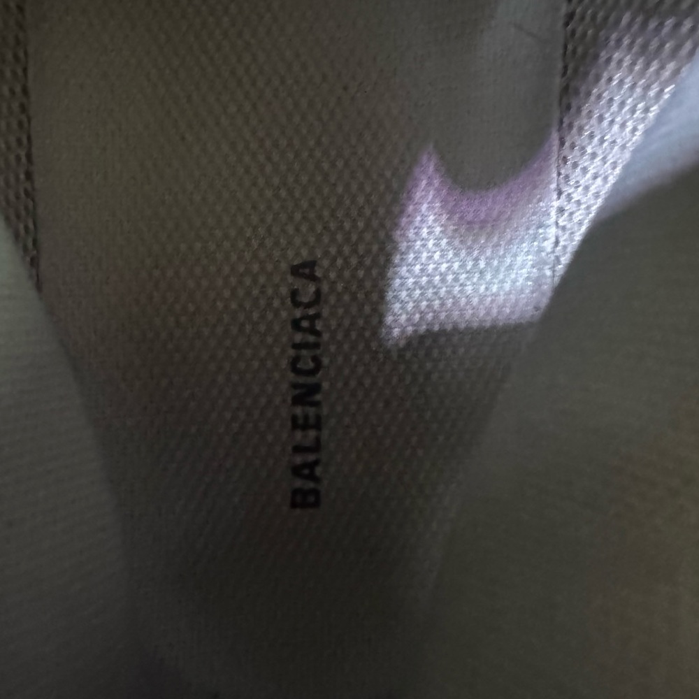 Balenciaga Triple S - Picture 3 of 9